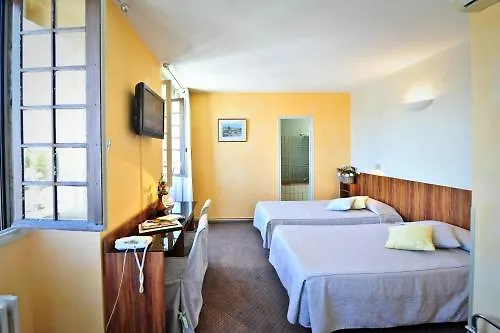 Logis Hotels - Hotel Et Restaurant Le Lion D'Or