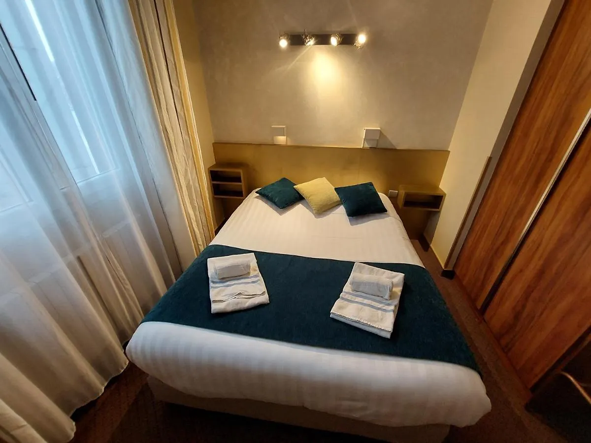Logis Hotels - Hotel Et Restaurant Le Lion D'Or
